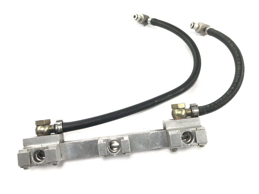 TRIUMPH DAYTONA 955I T595 [1998] - Fuel distributor fuel rail fuel rail