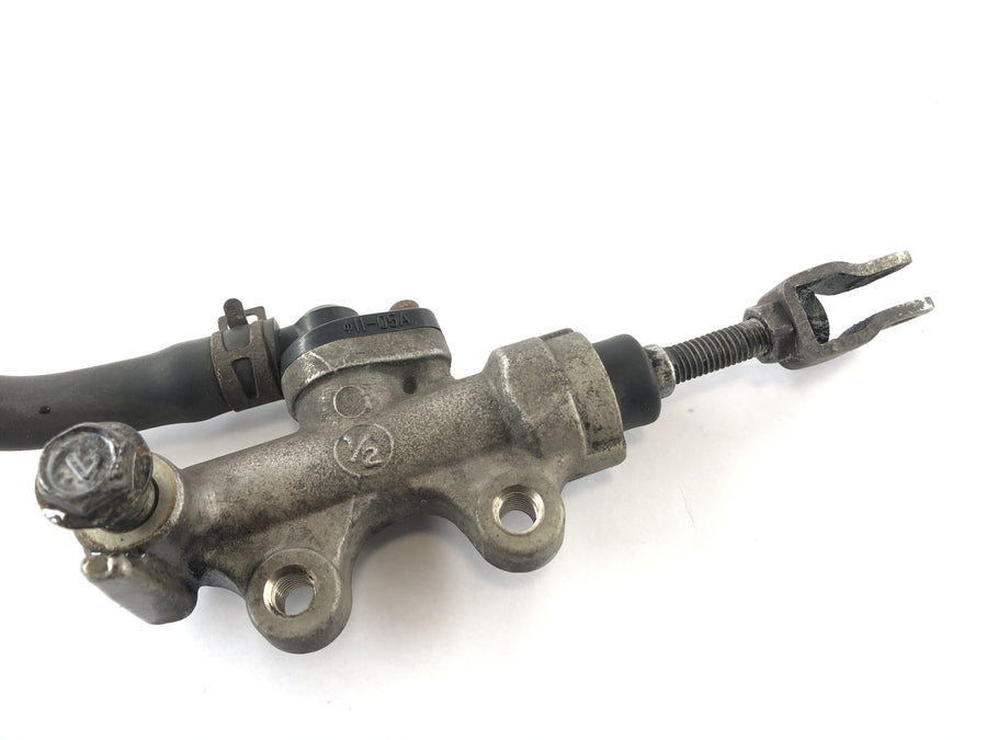 Suzuki Bandit 1200 GV75A [1998] - rear brake pump