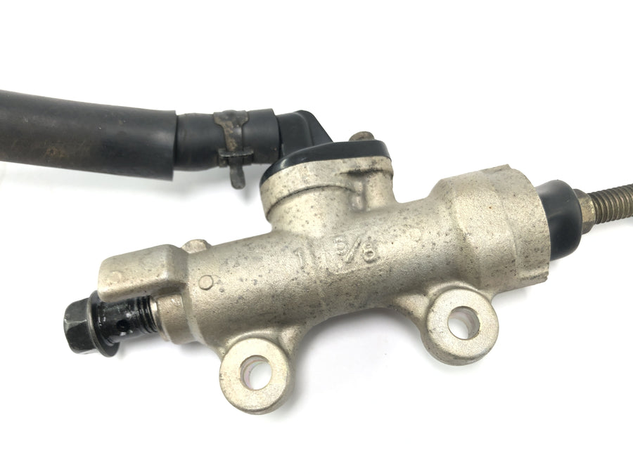 Honda CBR 900 RR SC28 [1994] - brake pump at the back foot brake