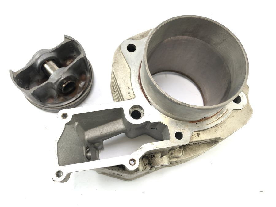 BMW R 1100 RT 259 [1997] - cylinder with pistons on the right