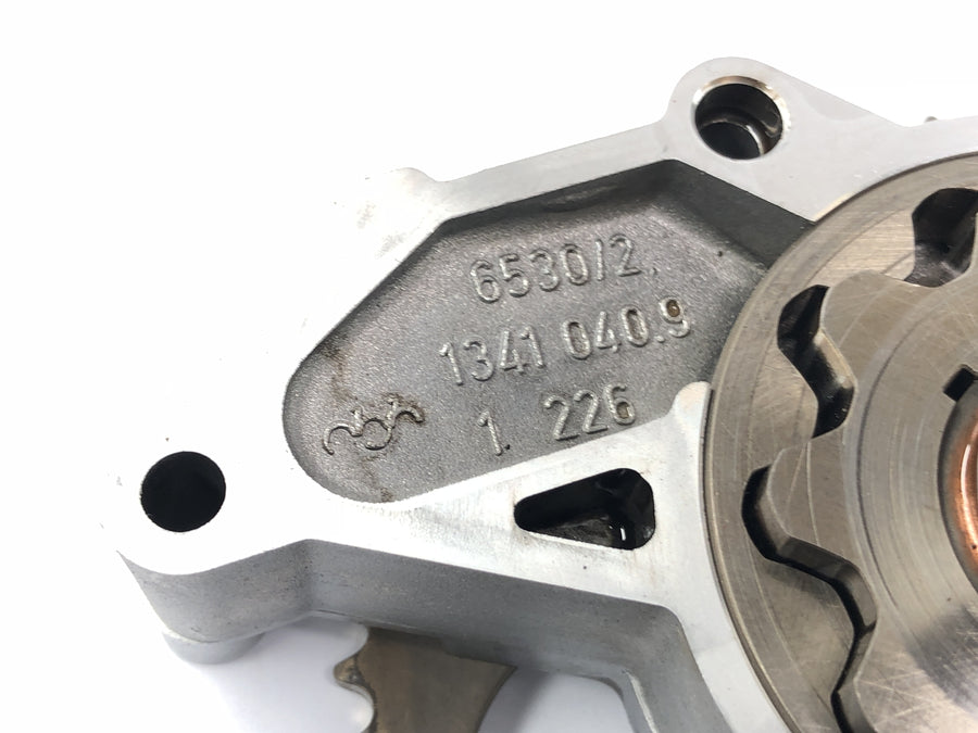 BMW R 1150 R R21 [2003] - Ölpumpe mit Ölpumpenwelle und Gehäuse