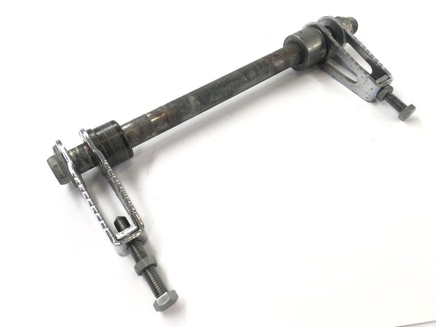 Honda XBR 500 PC15 [1989] - Hinterachse mit Kettenspanner