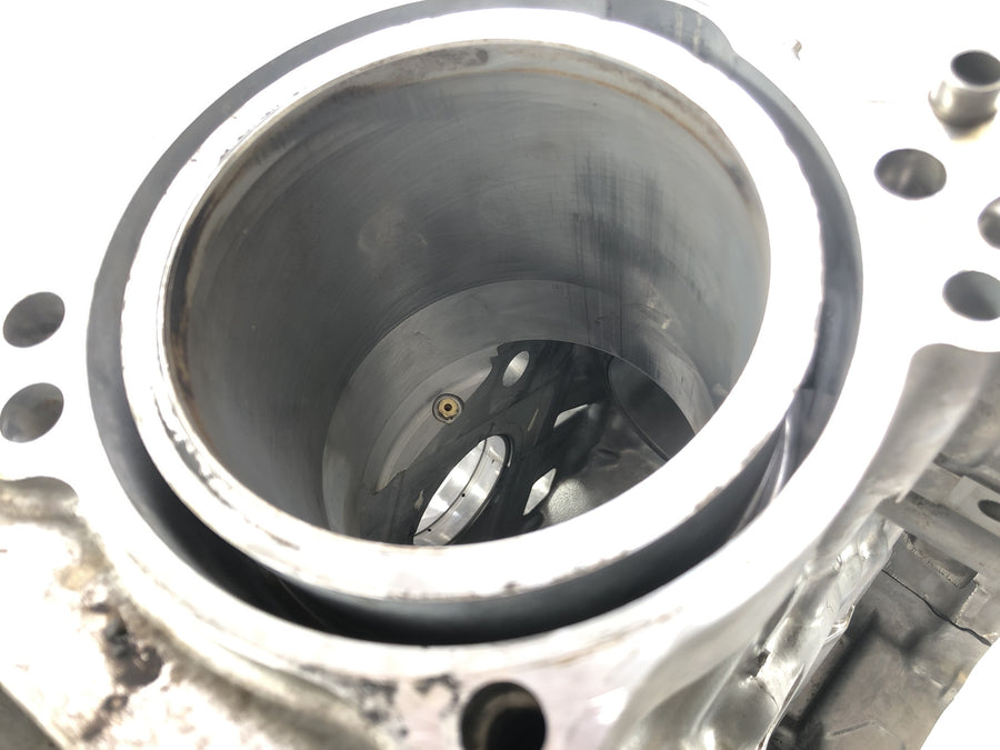 Honda VTR 1000 SP 1 SC45 [2001] - Engine housing with piston