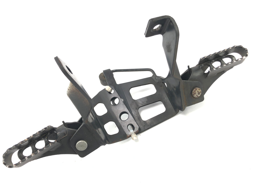 BMW F 650 GS R13 [2002] - footrest carrier driver's footrest with bracket