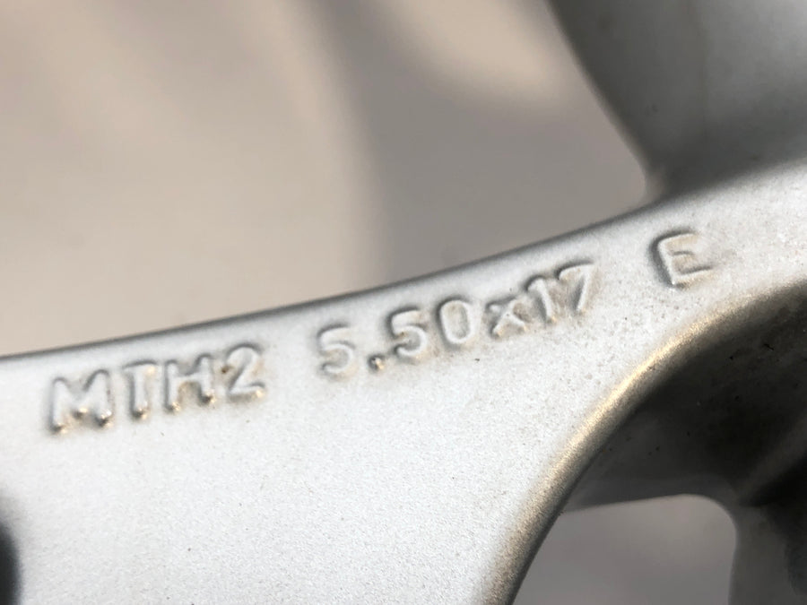 BMW K 1200 RS [2002] - Rear wheel rim 5.5 x 17"