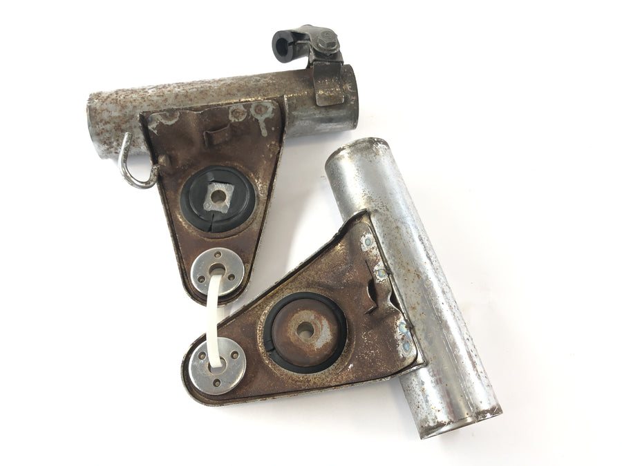 Yamaha XS 400 2A2 [1982] - Headlight bracket lamp holder