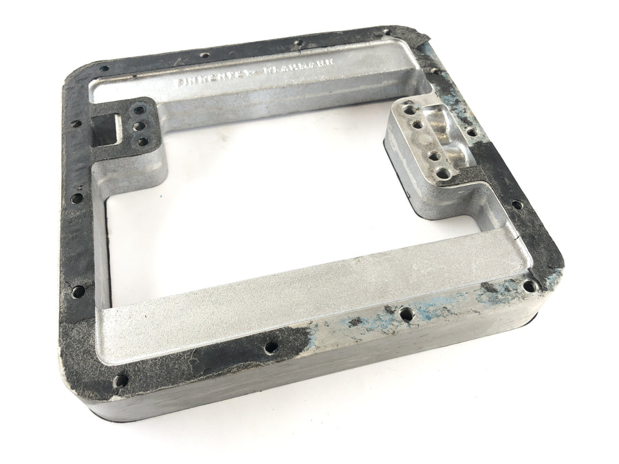 Moto Guzzi 850 Le Mans 3 VF [1986] - Oil pan between Motor Deck