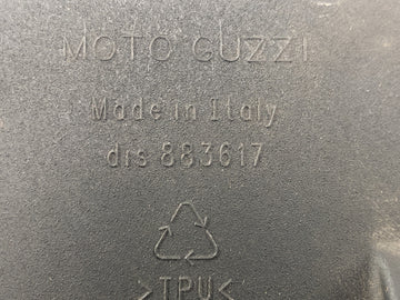 Moto Guzzi Stelvio 1200 8V [2016] - Batteriefach Batteriekasten Gummi mit Ablauf - 0