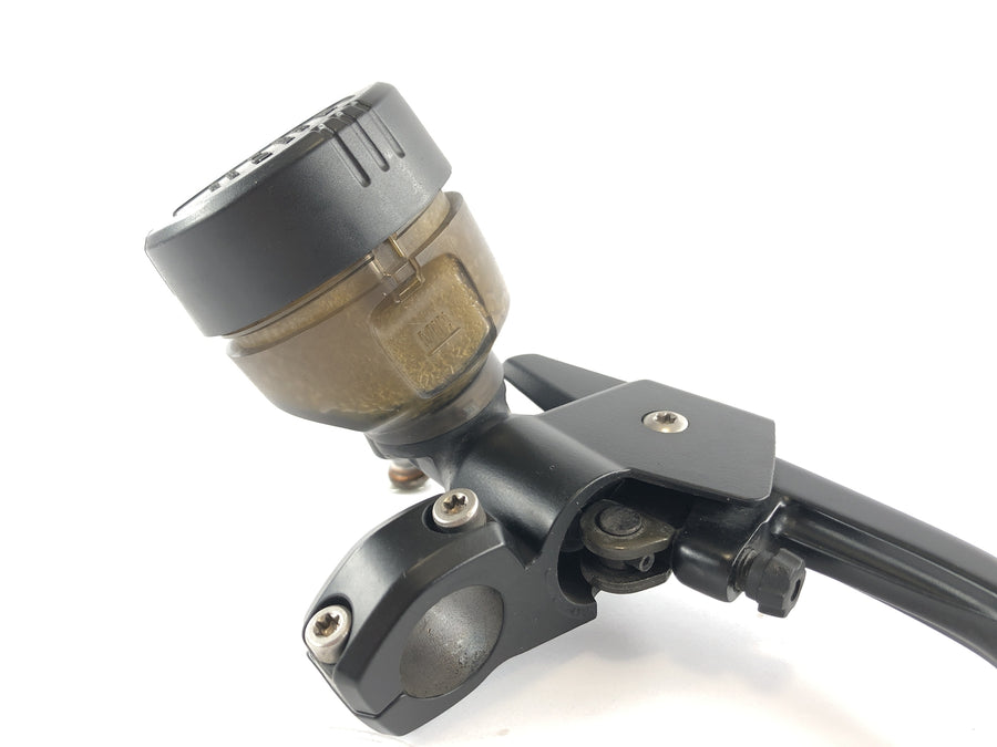 BMW K 1300 S K12S [2010] - handlebar fittings on the right brake pump in front