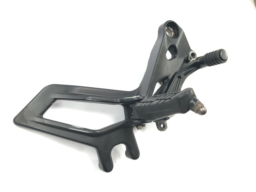 KTM RC 125 [2016] - Footrest driver footrest holder front right with brake pedal