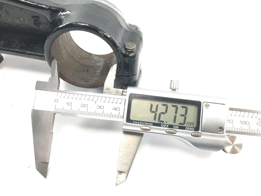 Yamaha XTZ 750 3LD [1989] - lower fork clamp