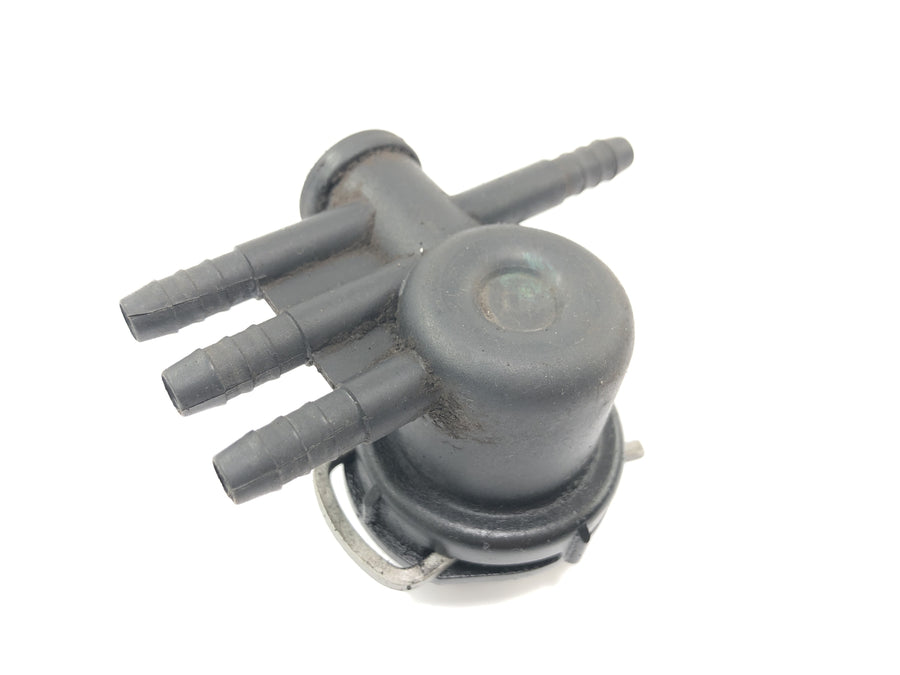 BMW R 850 C 259C [1999] - Fuel pressure regulator fuel pressure regulator valve