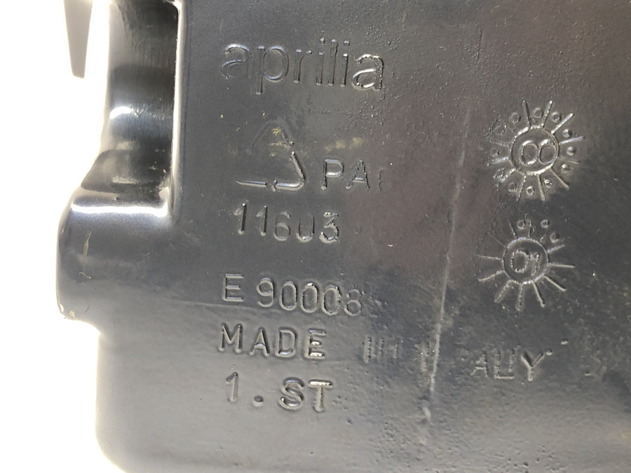 Aprilia RST 1000 Futura [2002] - Tank Benzintank Kraftstofftank Tankbehälter