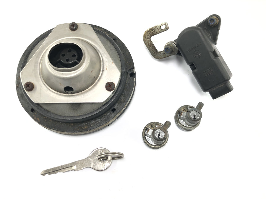 BMW K 1100 LT [1993] - Lock set ignition lock with fork bridge at the top, tank cap, storage compartment locks