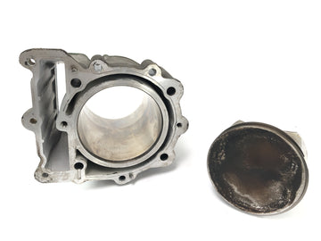 BMW F 650 GS R13 [2002] - cylinder with pistons