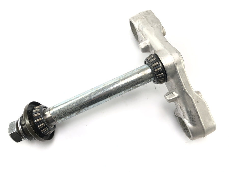 Honda NSR 125 JC22 [1998] - fork bridge above control head steering head bridge