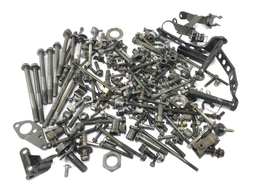 Yamaha TRX 850 4UN [1996] - leftover parts and screws mixed lot