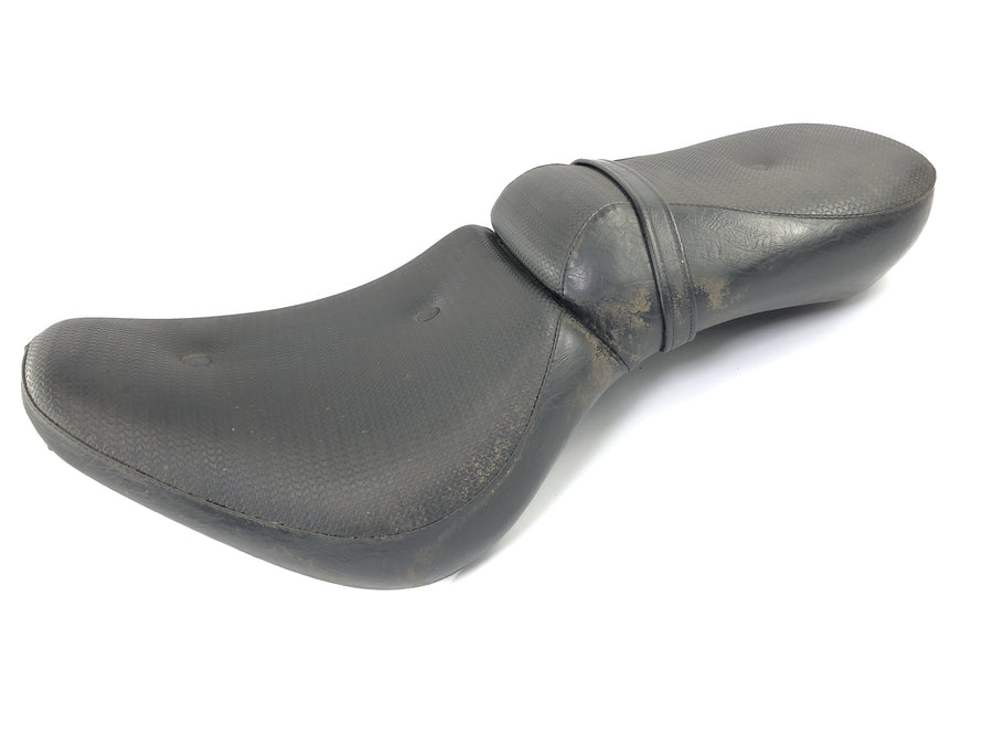 Kawasaki VN 800 Classic [2000] - Seat with signs of wear