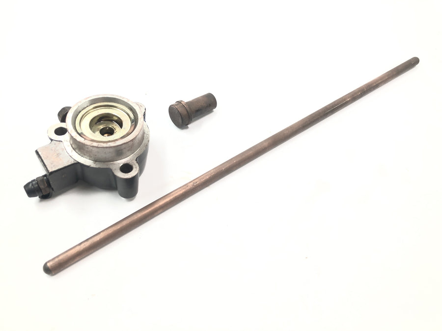 Triumph Daytona 900 T300 [1996] - Clutch slave cylinder Clutch cylinder with push rod