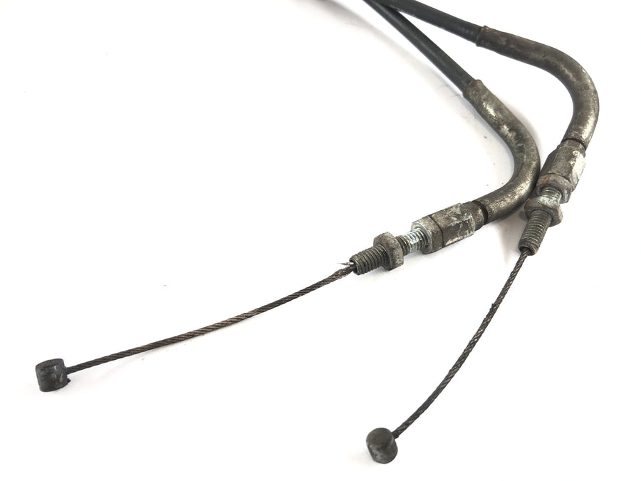 Suzuki Bandit 1200 GV75A [1998] - Throttle cable set opener and closer