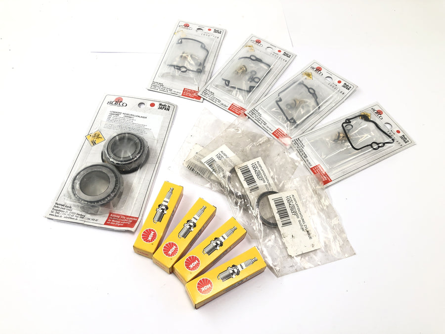 Suzuki GSX-R 1100 W GU75 C [1994] - small parts collection spark plugs carburettor repair set exhaust gaskets bearings