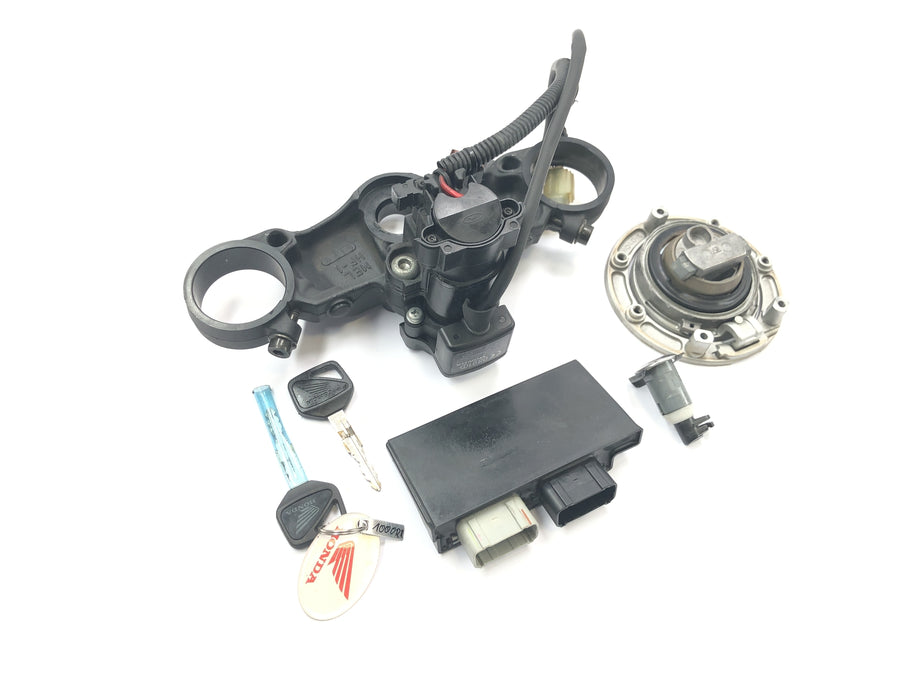 Honda CBR 1000 RR SC57 [2006] - Schlosssatz Zündschloss Tankdeckel Lenkschloss Schlüssel CDI