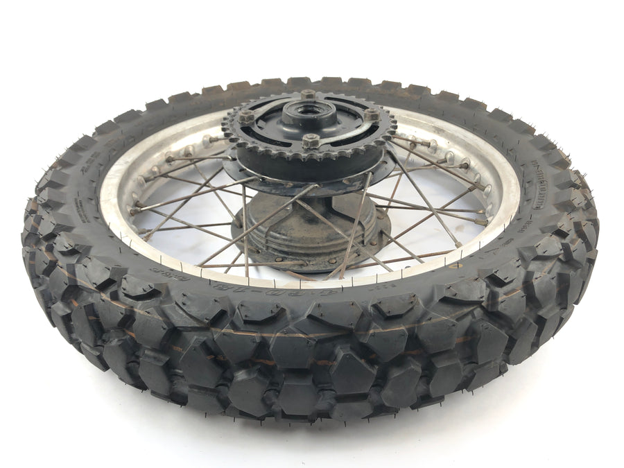 Yamaha XT 550 5Y3 [1982] - rear wheel wheel rim with chain wheel at the back