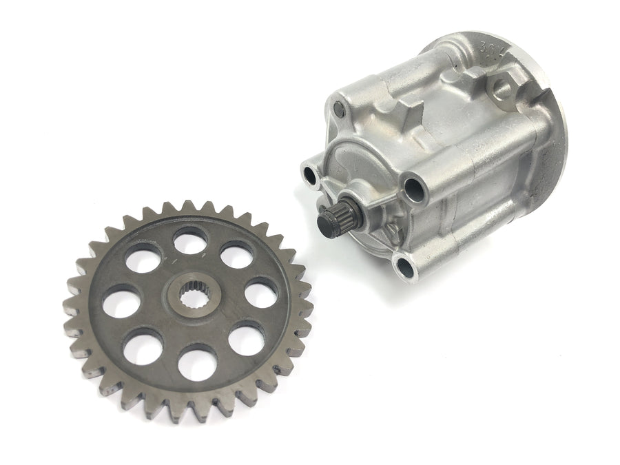 Yamaha XJR 1300 RP02 [1999] - Oil pump gear pump wheel drive gear oil pump