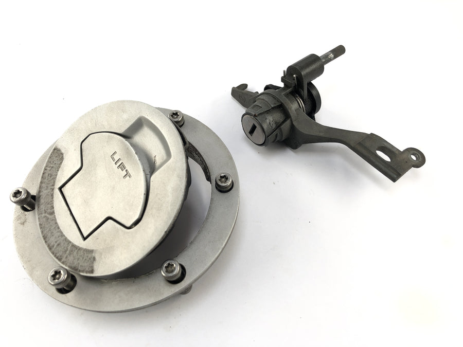 BMW R 1200 GS R12 K25 [2003] - locksmith with immobilizer gabel bridge above CDI tank lock cockpit