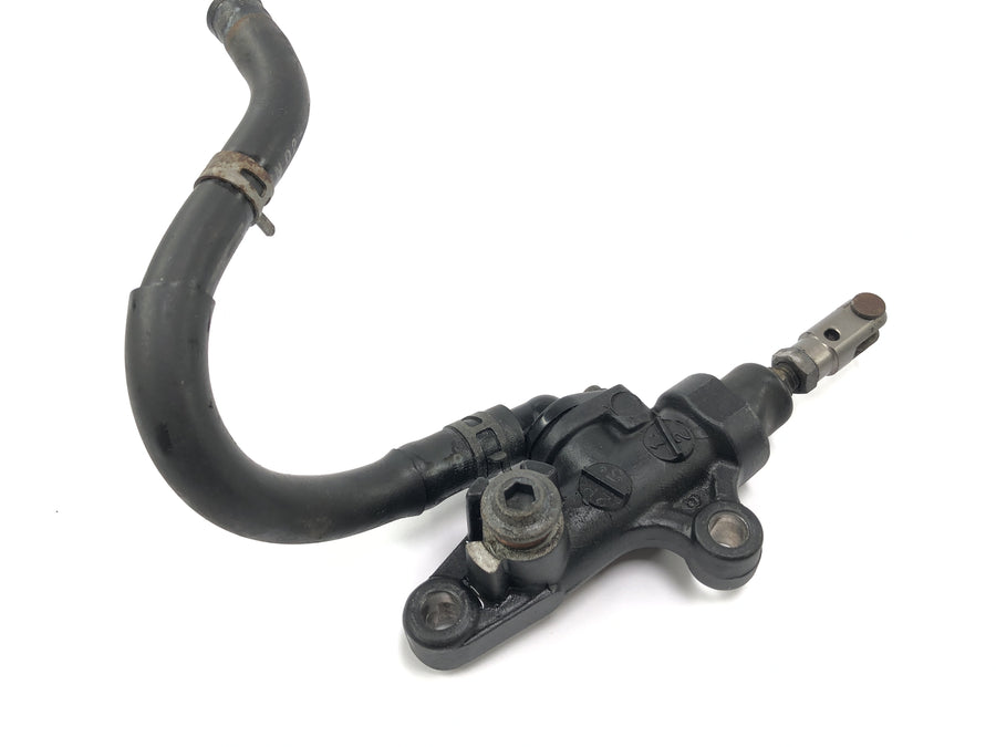 Yamaha YZF R1 RN09 [2003] - Brake pump behind