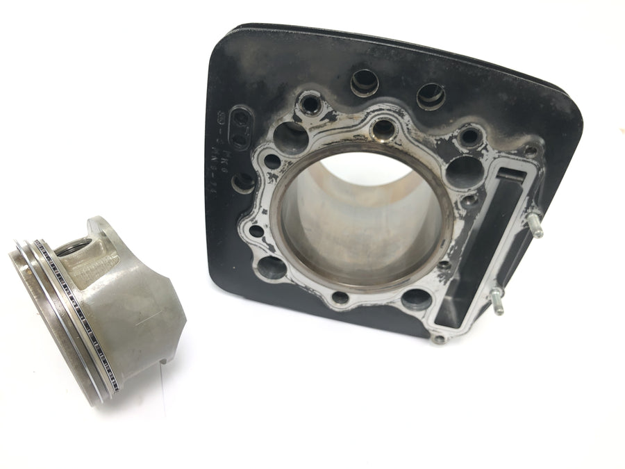 Honda FMX 650 RD12 [2006] - cylinder with piston