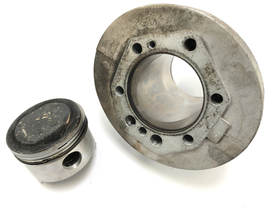 Moto Guzzi V 1000 VG [1980] - Cylinder with piston left