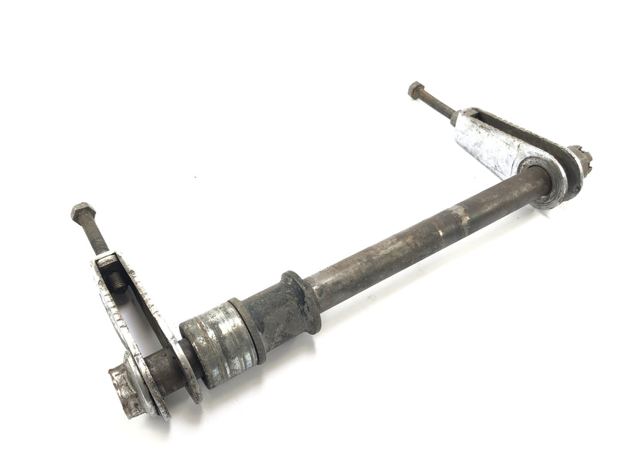 Honda CB 650 RC03 [1981] - Rear axle with chain tensioner