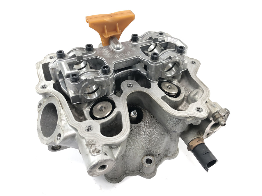 BMW F 650 GS R13 [2000] - Cylinder head valve head with camshaft bearing block
