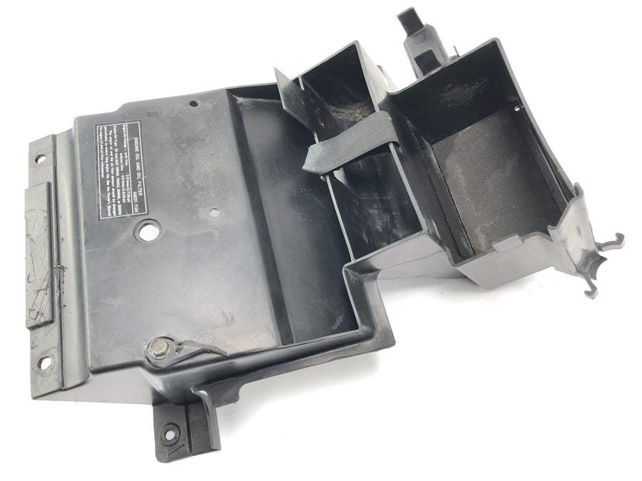 Kawasaki ZR7 ZR750F [1999] - fender in the back inside