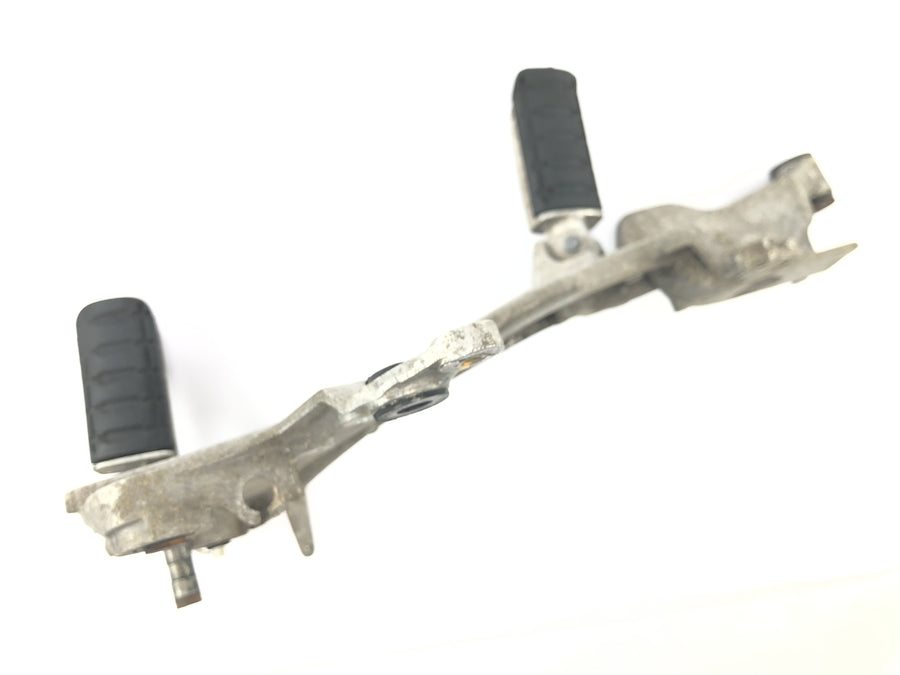 Honda ST 1100 SC26 Pan European [1990] - Fußrastenanlage rechts Fußrasten Halter