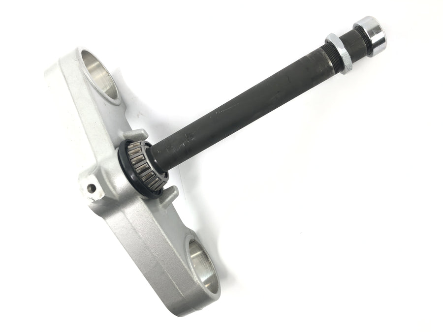 Moto Guzzi V11 Sport [1999] - lower fork clamp, steering head bridge