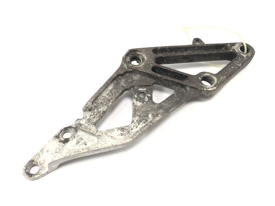 Suzuki GSX-R 1100 W GU75 C [1994] - Footrest plate holder on the right
