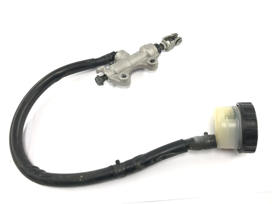 Kawasaki Versys KLE 650 A [2006] - Rear brake pump rear wheel brake cylinder