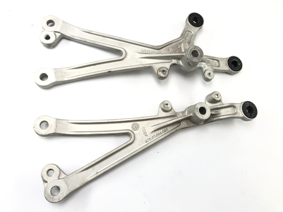KTM 950 SM LC8 [2008] - Motorhalter links und rechts