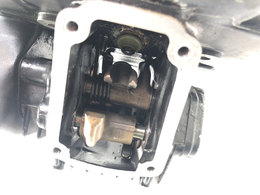 Ducati 900 SS [1991] - Zylinderkopf stehend mit Kipphebeln