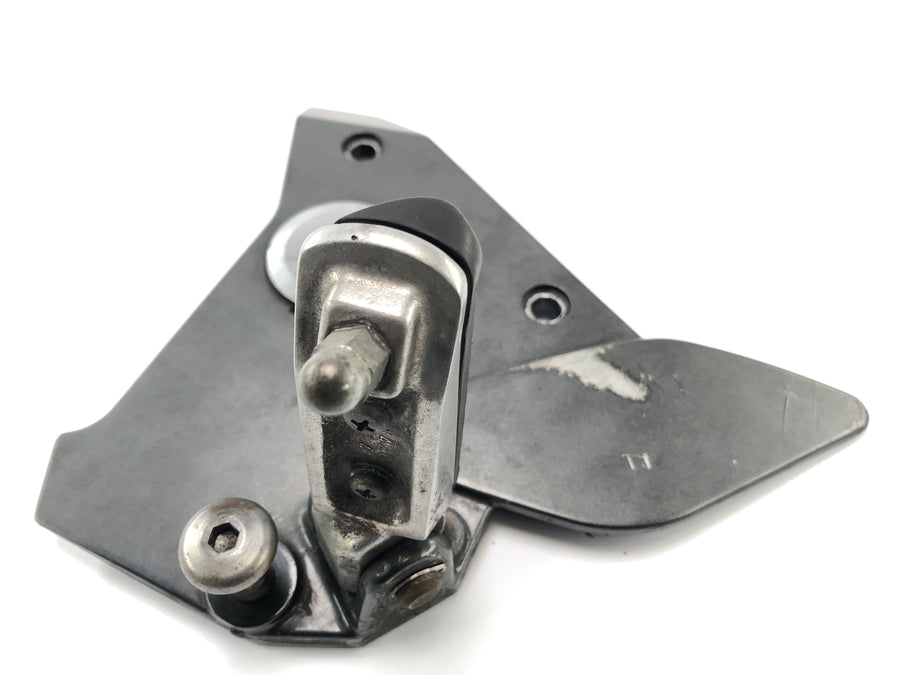 Kawasaki ZR7 ZR750F [1999] - footrest holder at the front left driver's foot support