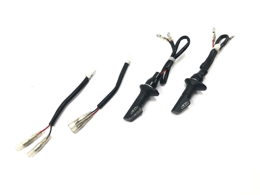 KTM Duke 690 A3 [2012] - Blinker LED-Blinkleuchten Paar mit Kabelsatz Adapterstecker