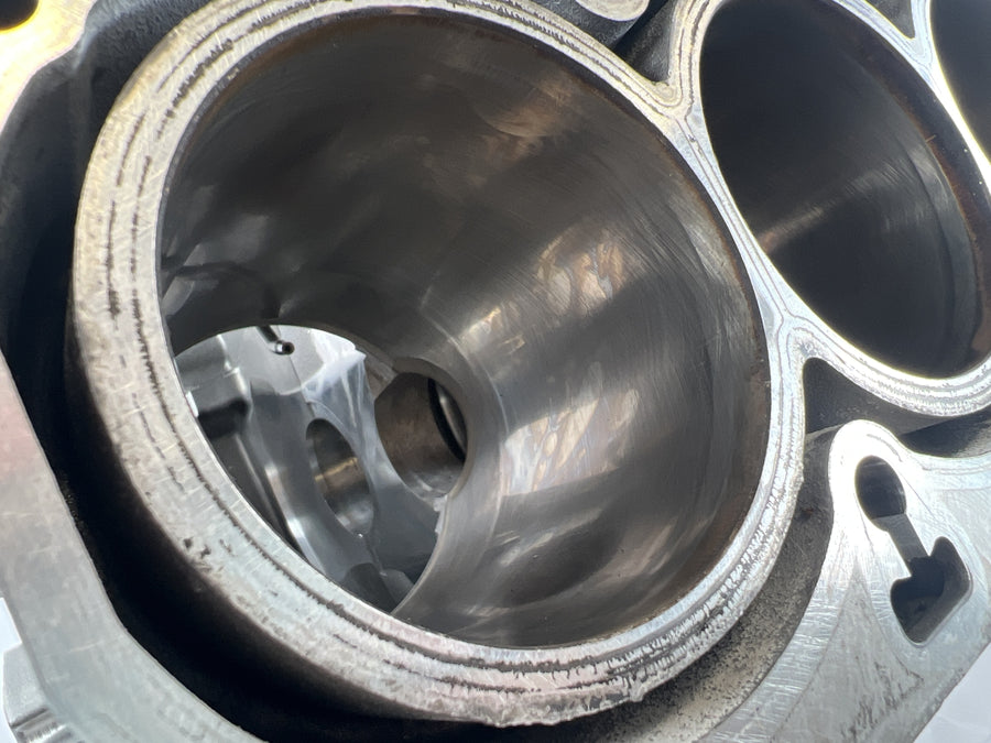 BMW K 1300 S K12S [2010] - Motor housing empty housing with pistons