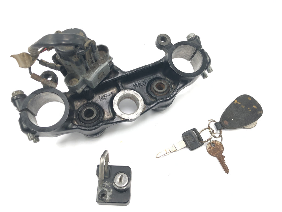 Honda XL 600 RM PD03 [1985] - Lock set ignition lock with fork bridge at the top and helmet lock