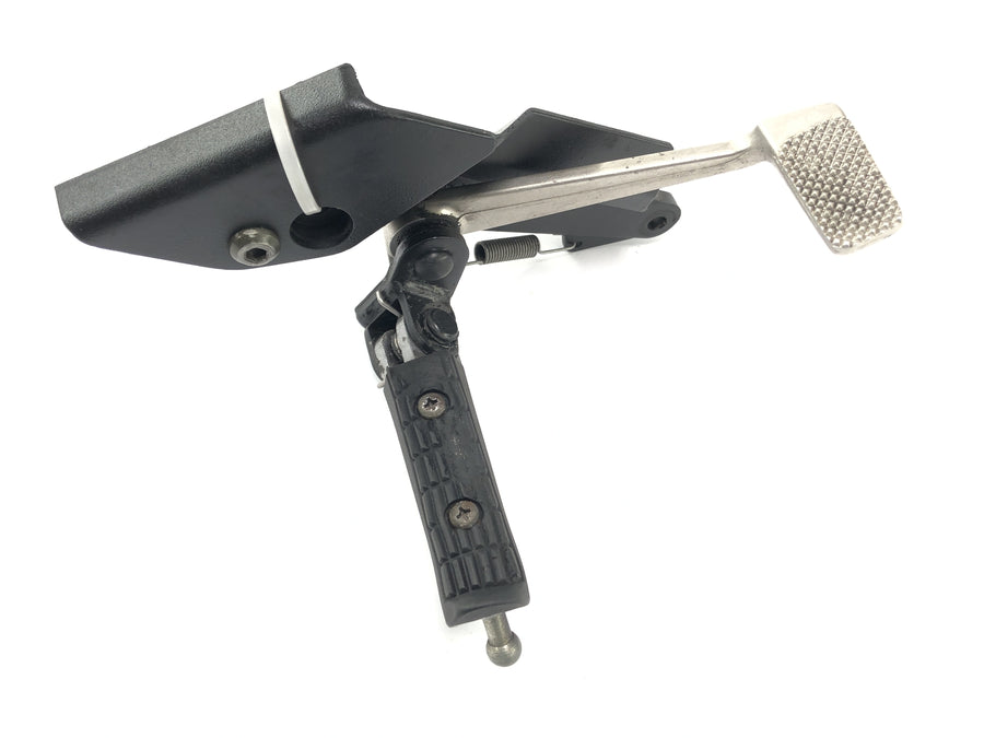 Triumph Daytona 900 T300 [1993] - footrest right brake lever foot lever brake pedal right foot brake