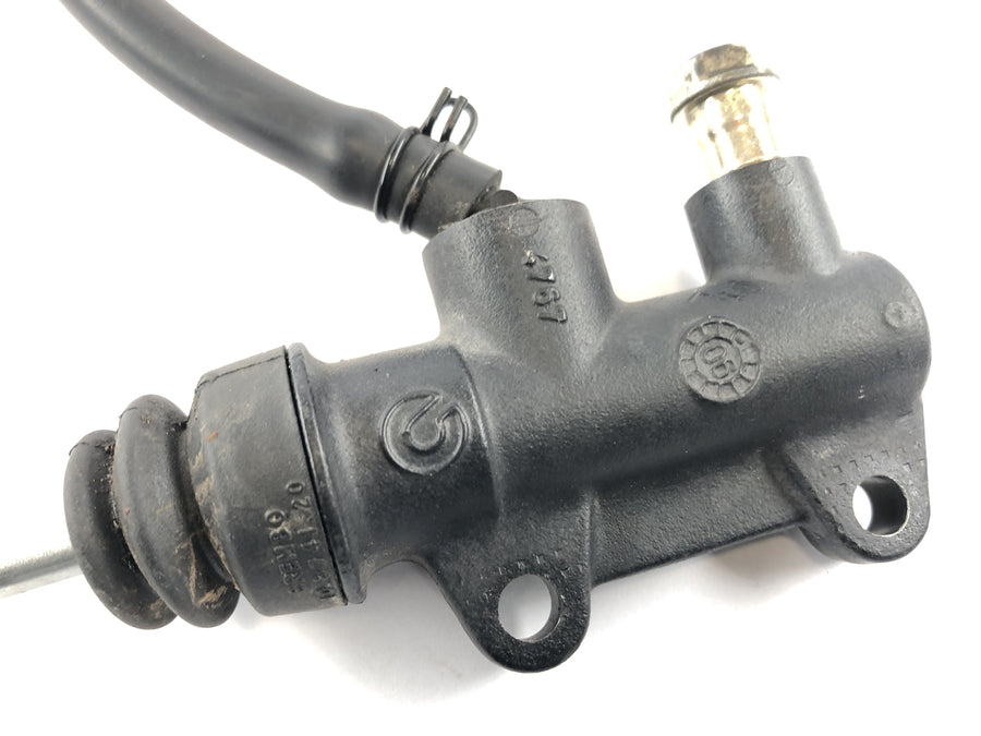 Moto Guzzi Norge 1200 [2006] - brake pump behind