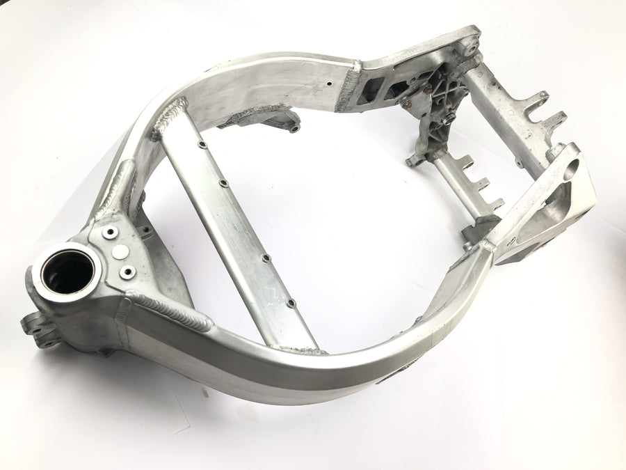 Honda CBR 900 RR Fireblade SC33 [2000] - Frame main frame with papers