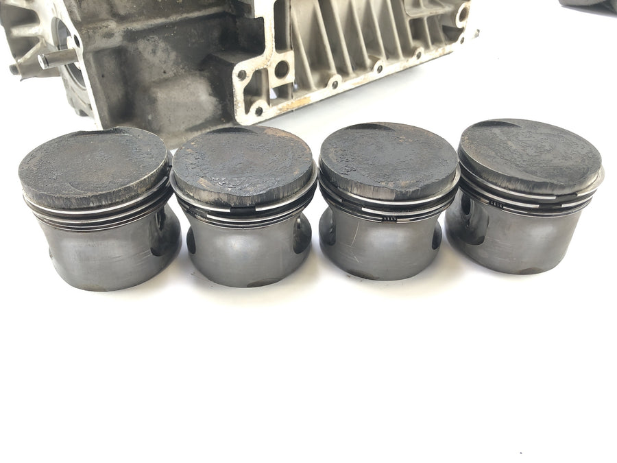 BMW K 100 RT [1988] - Engine housing cylinder with piston