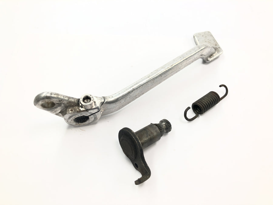 Kawasaki GPZ 1000 RX [1987] - Brake lever rear brake pedal with spring and mount